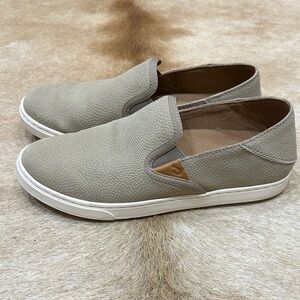 OluKai Pehuea Leather Women’s  Tan Slip-On Flats